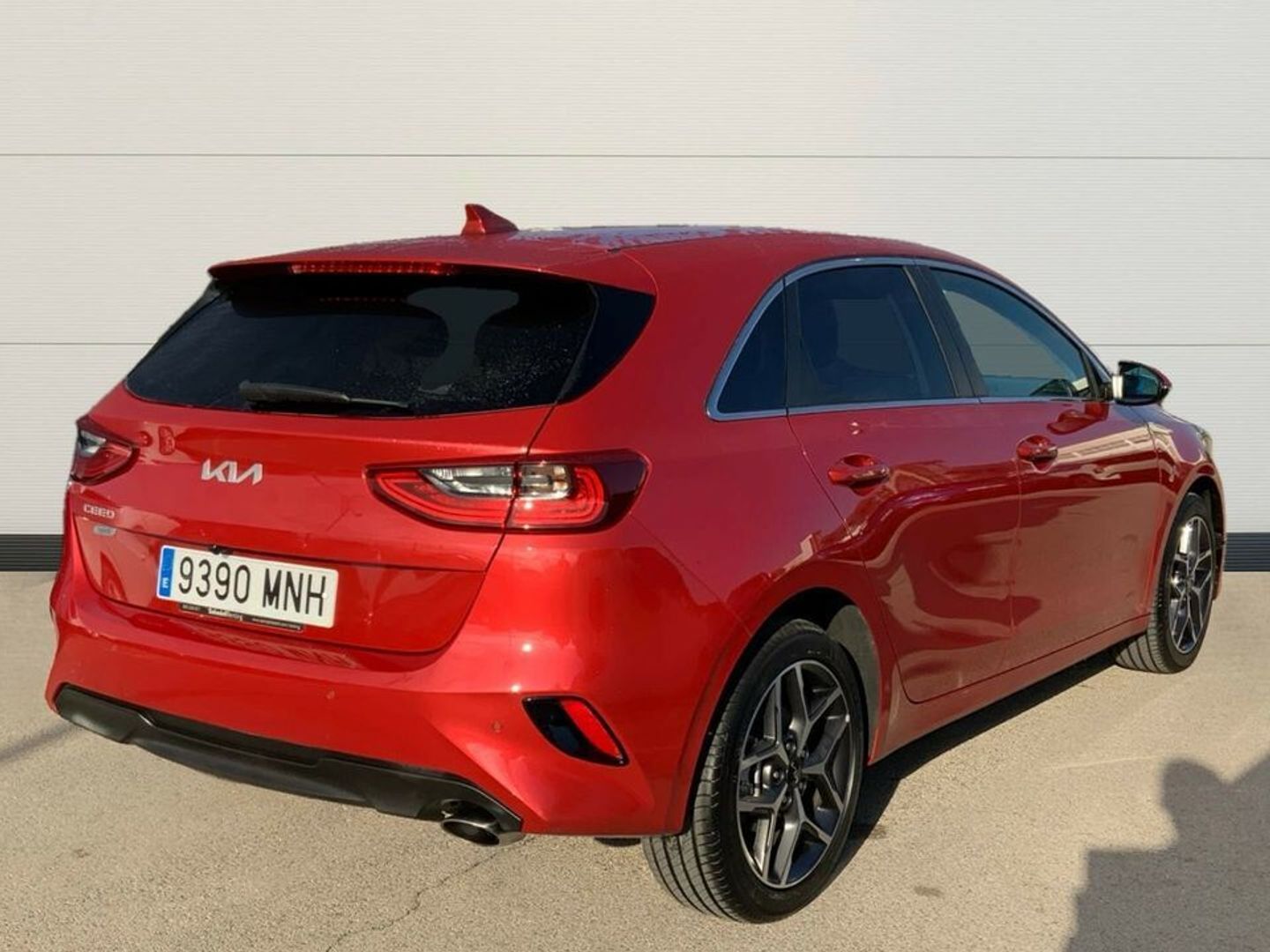 Kia Ceed 1.6 MHEV iMT Tech 100 kW (136 CV)