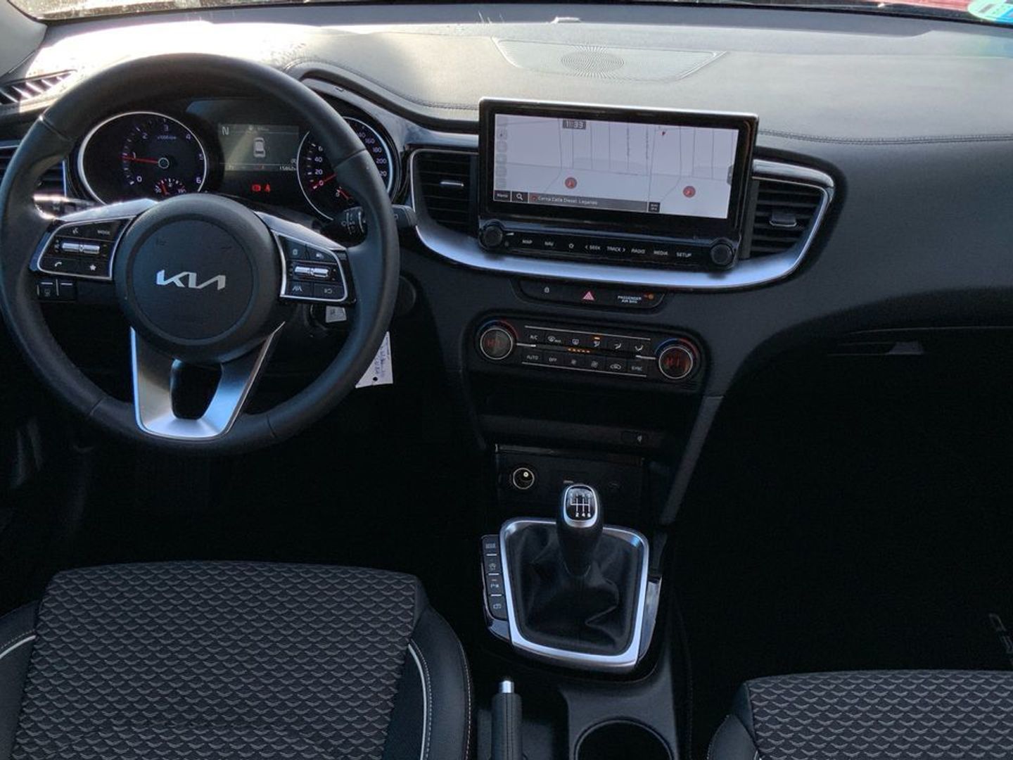 Kia Ceed 1.6 MHEV iMT Tech 100 kW (136 CV)