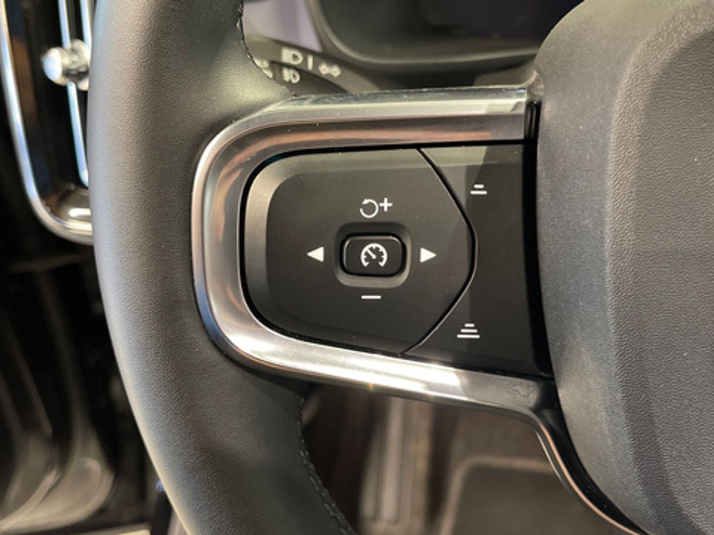 Volvo XC40 Electrico Recharge Twin Ultimate AWD Auto 300 kW (408 CV)