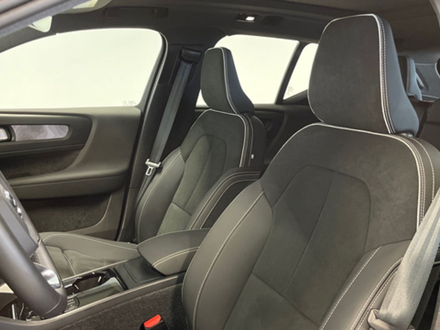 Volvo XC40 Electrico Recharge Twin Ultimate AWD Auto 300 kW (408 CV)