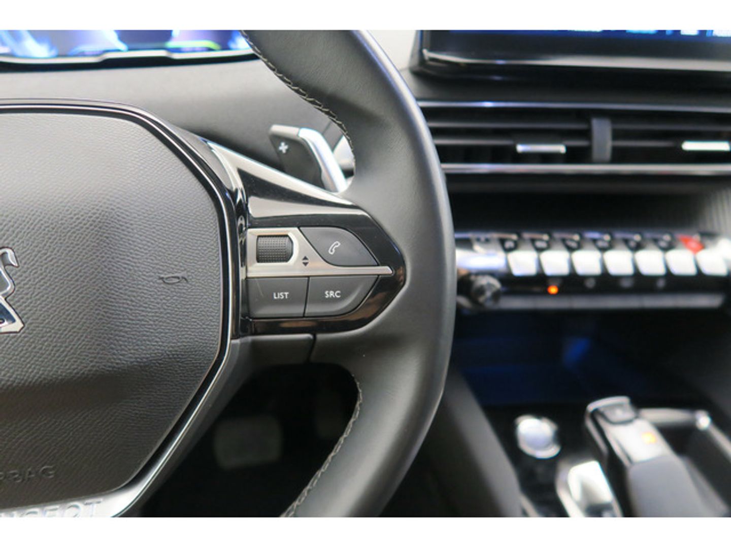 Peugeot 3008 Hybrid 225 Allure e-EAT8 165 kW (225 CV)