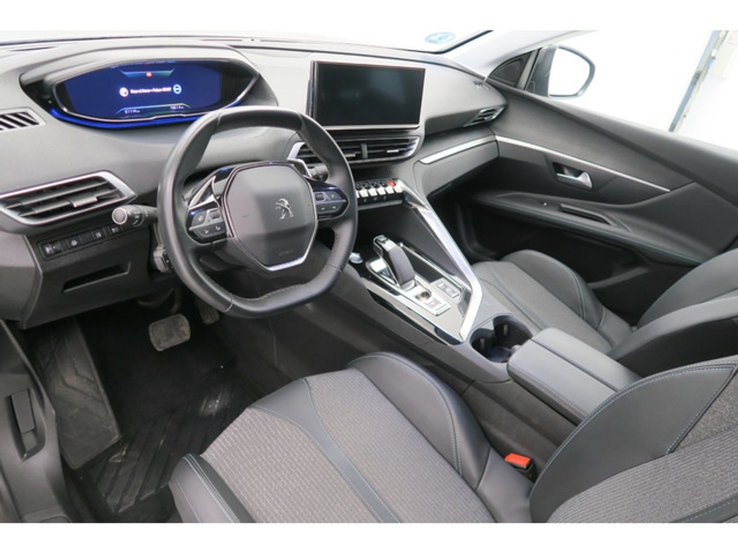Peugeot 3008 Hybrid 225 Allure e-EAT8 165 kW (225 CV)