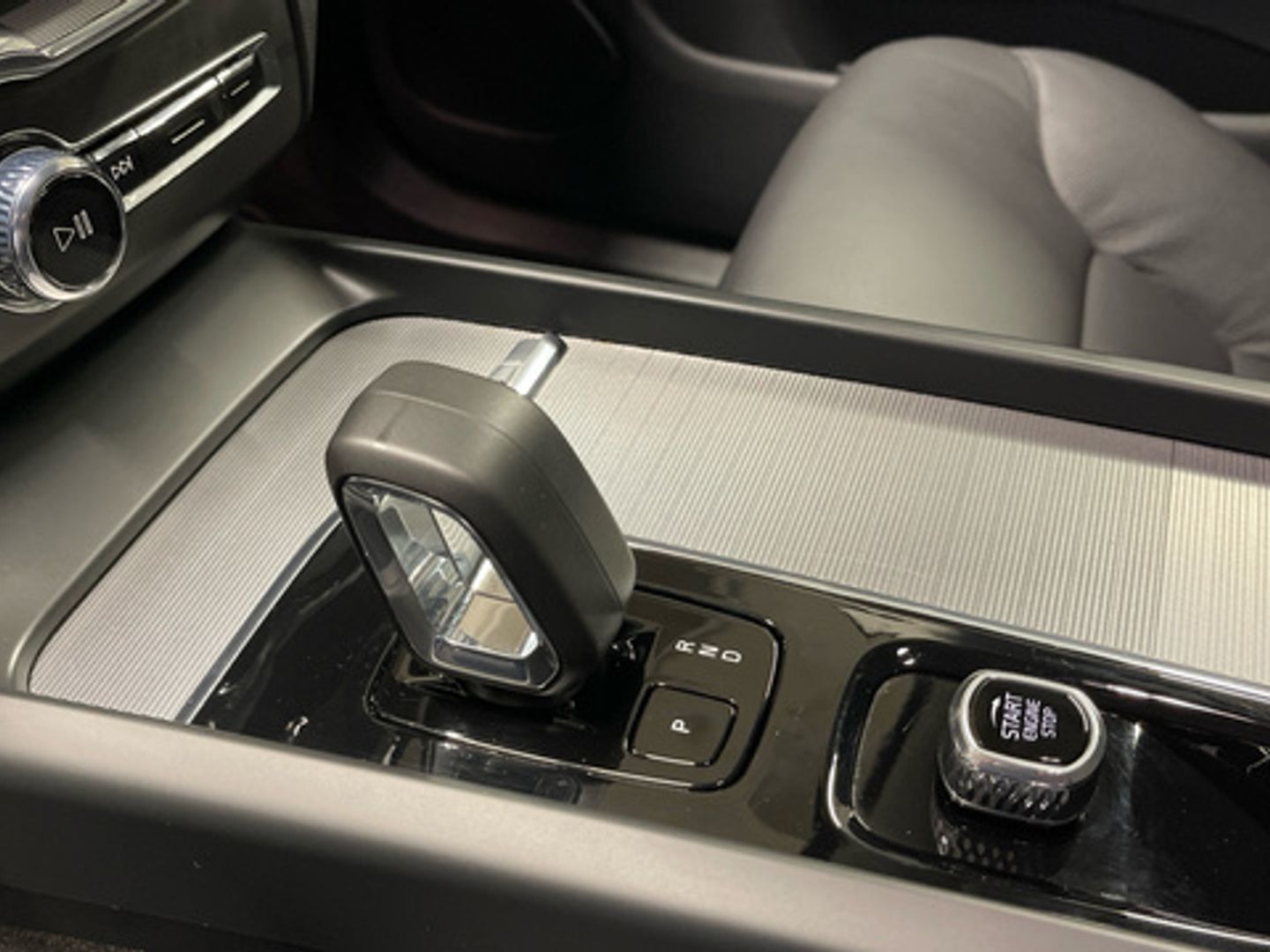 Volvo XC60 B4 D Core Auto 145 kW (197 CV)