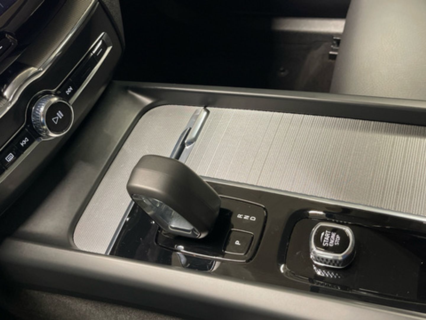 Volvo XC60 B4 D Core Auto 145 kW (197 CV)