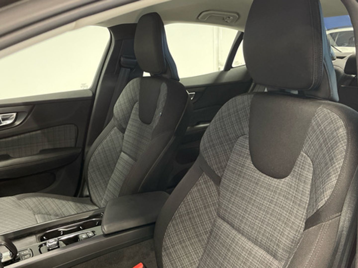 Volvo XC40 B4 G Core Auto 145 kW (197 CV)
