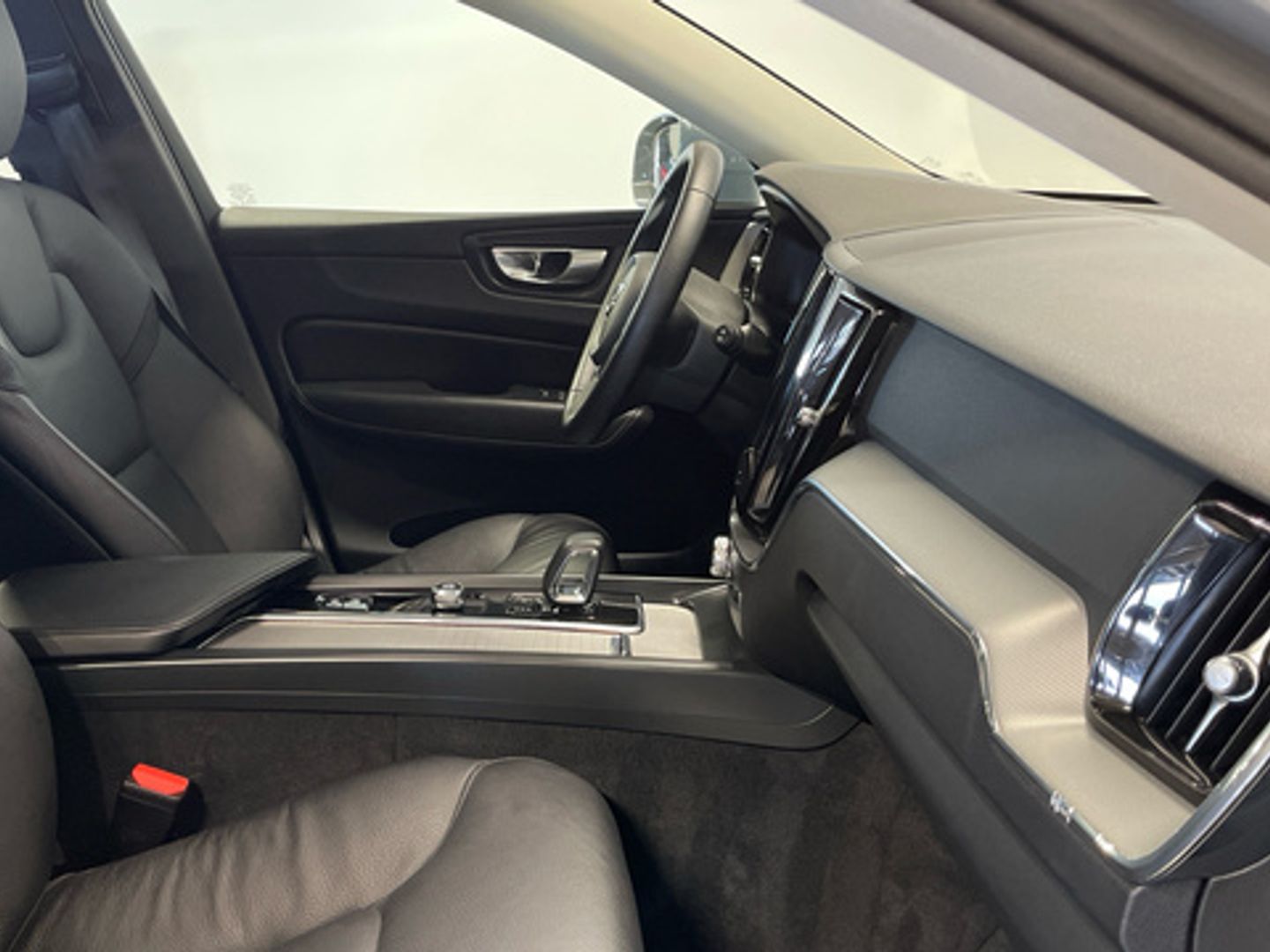 Volvo XC60 B4 D Core Auto 145 kW (197 CV)