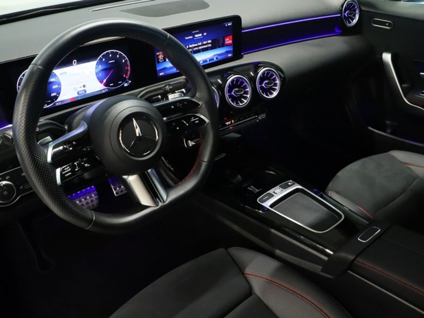 Mercedes-Benz Clase A 180 100 kW (136 CV)
