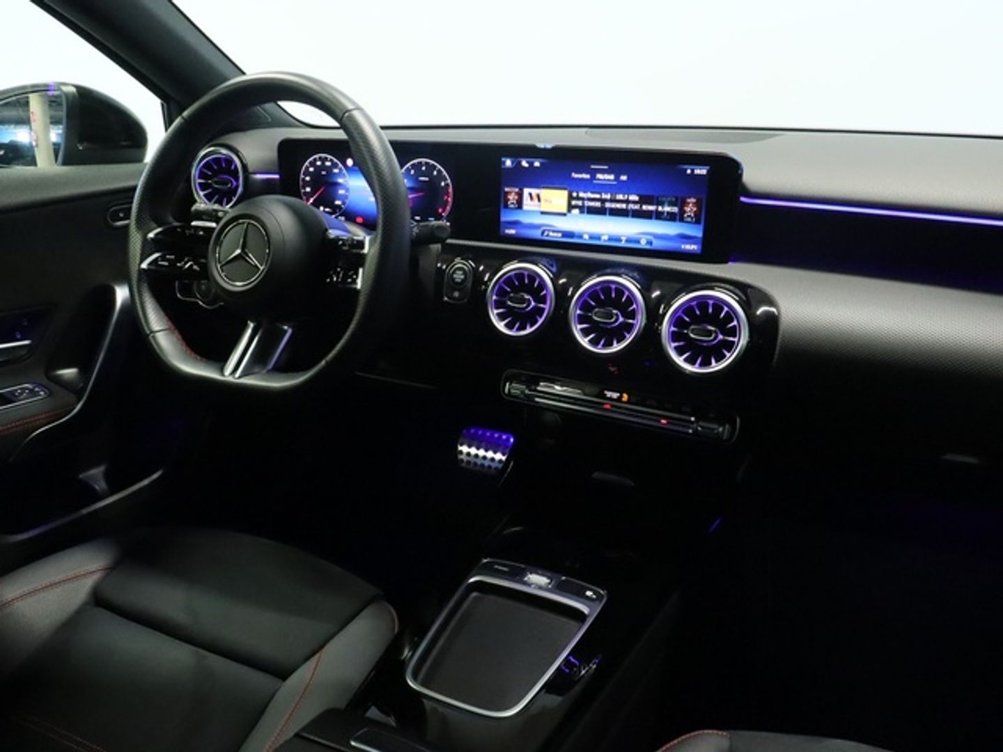 Mercedes-Benz Clase A 180 100 kW (136 CV)