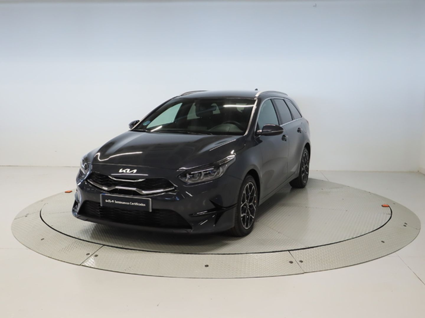 Kia Ceed Tourer 1.6 MHEV iMT GT Line DCT 100 kW (136 CV) Gris Familiar