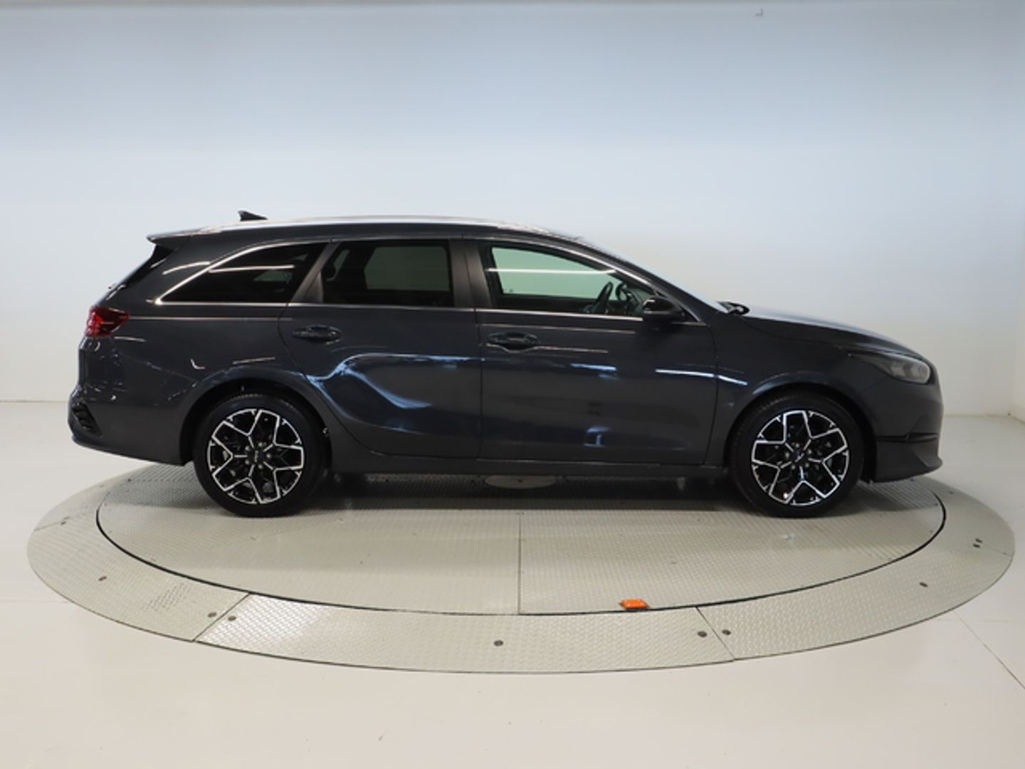 Kia Ceed Tourer 1.6 MHEV iMT GT Line DCT 100 kW (136 CV)