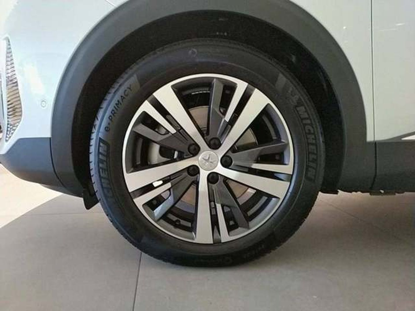 Peugeot 3008 Hybrid 225 Allure Pack e-EAT8 165 kW (225 CV)