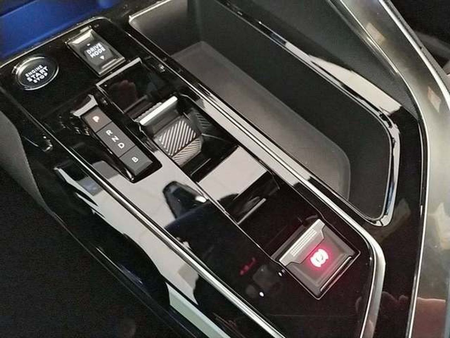 Peugeot 3008 Hybrid 225 Allure Pack e-EAT8 165 kW (225 CV)