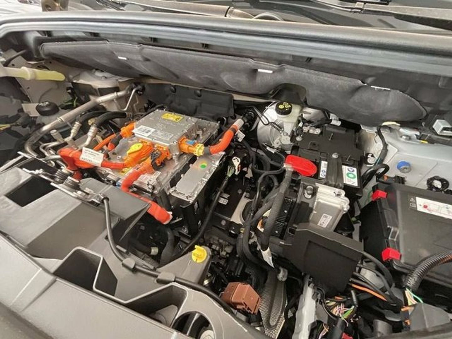 Peugeot e-Partner Electico 100 kW Standard 800kg 100 kW (136 CV)