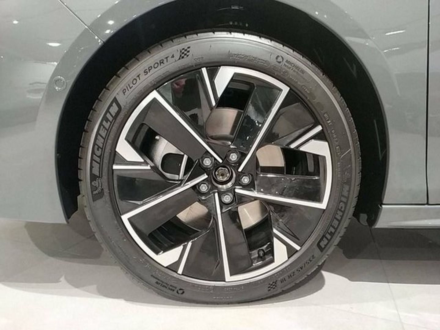 Peugeot 508 Hybrid 225 GT e-EAT8 165 kW (225 CV)