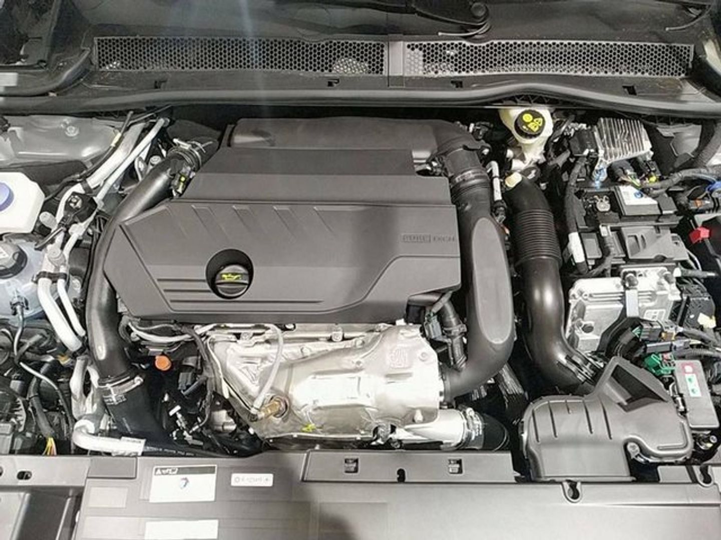 Peugeot 508 Hybrid 225 GT e-EAT8 165 kW (225 CV)