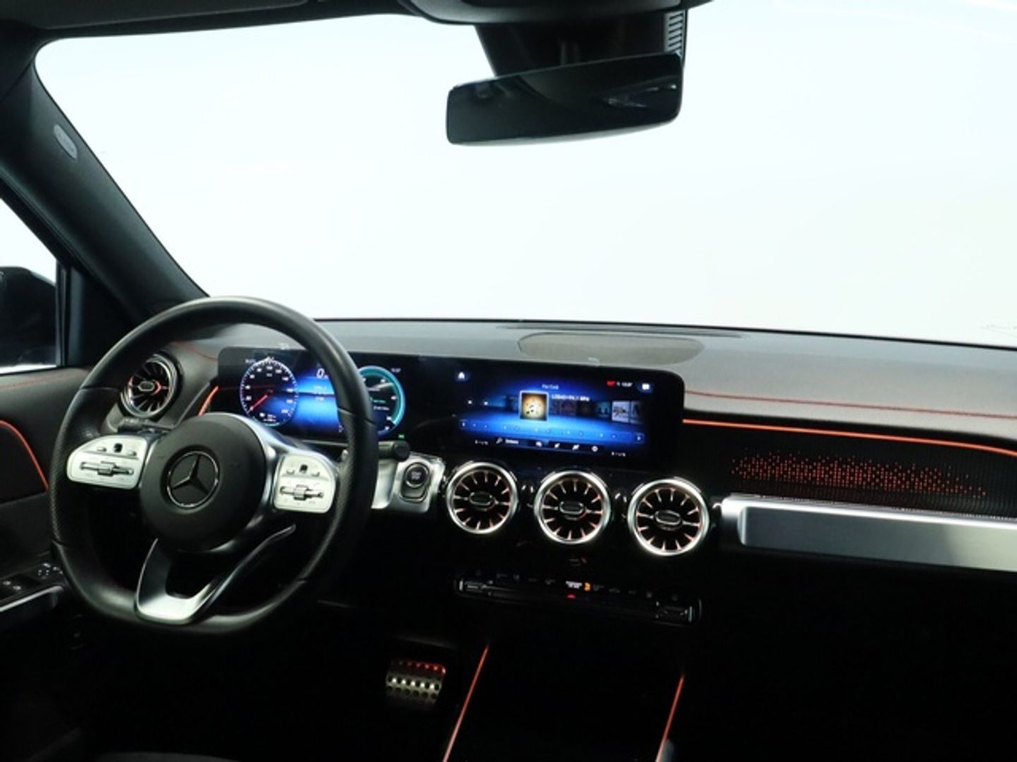 Mercedes-Benz EQB 300 4Matic 168 kW (228 CV)