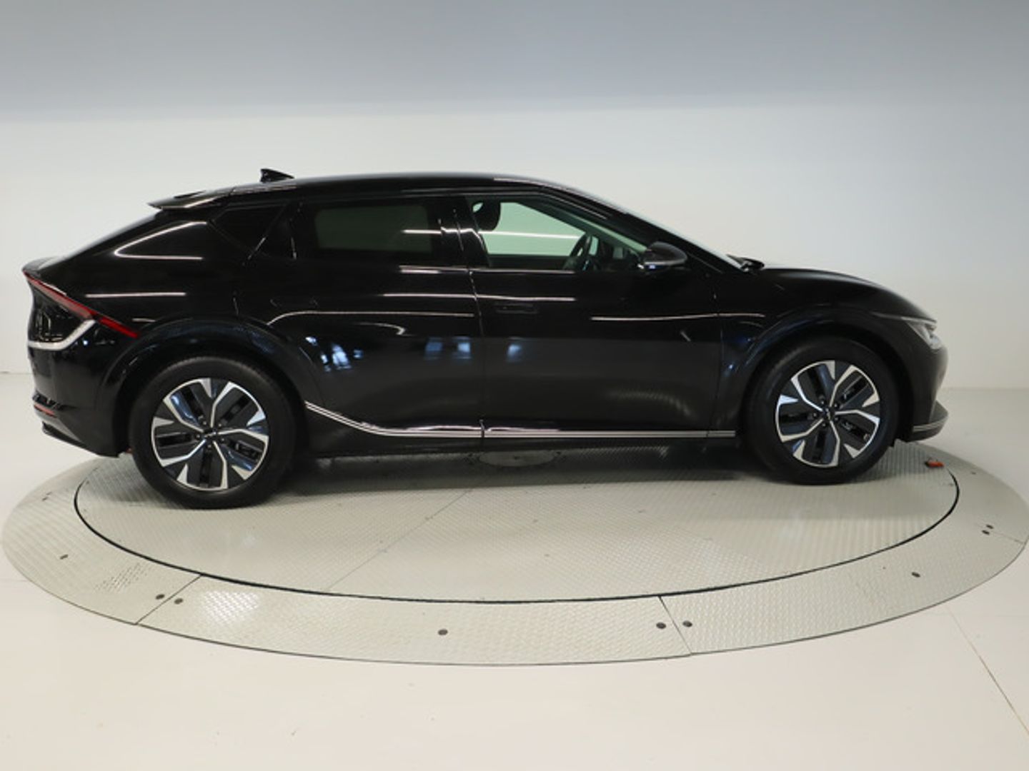 Kia EV6 Air 77kWh RWD (Long Range) 168 kW (229 CV)