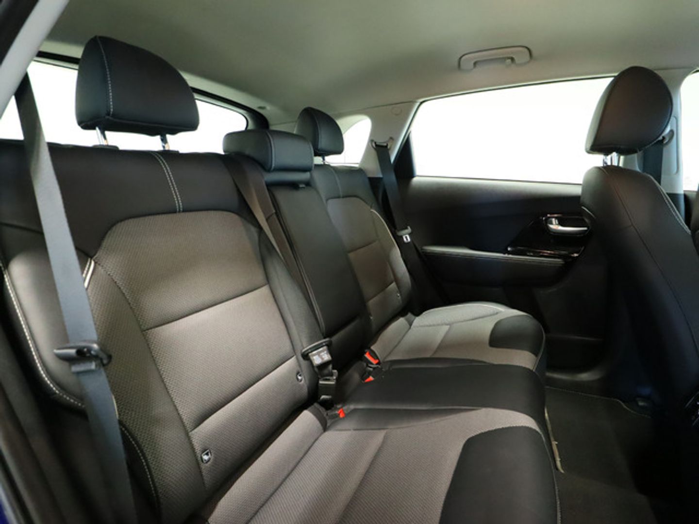 Kia e-Niro Drive (Long Range) 150 kW (204 CV)