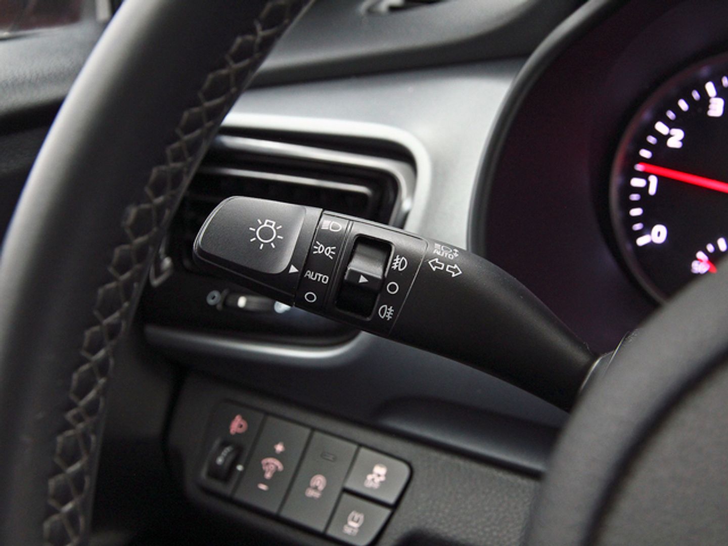 Kia Stonic 1.0 T-GDi MHEV Drive iMT 88 kW (120 CV)