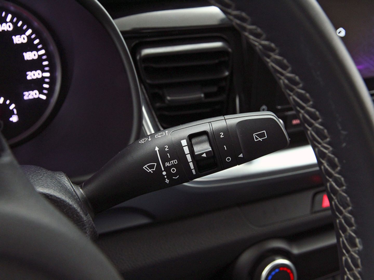 Kia Stonic 1.0 T-GDi MHEV Drive iMT 88 kW (120 CV)