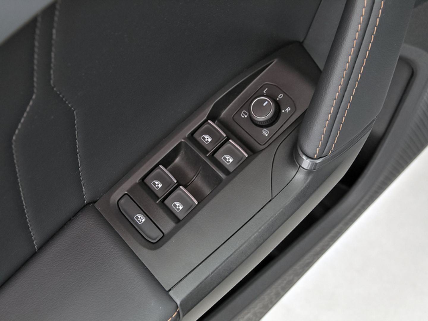 CUPRA León 1.5 eTSI DSG 110 kW (150 CV)