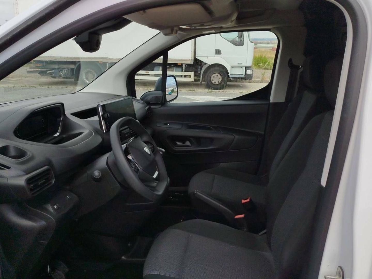 Peugeot Partner Furgon BlueHDi 100 Standard 600kg 75 kW (102 CV)