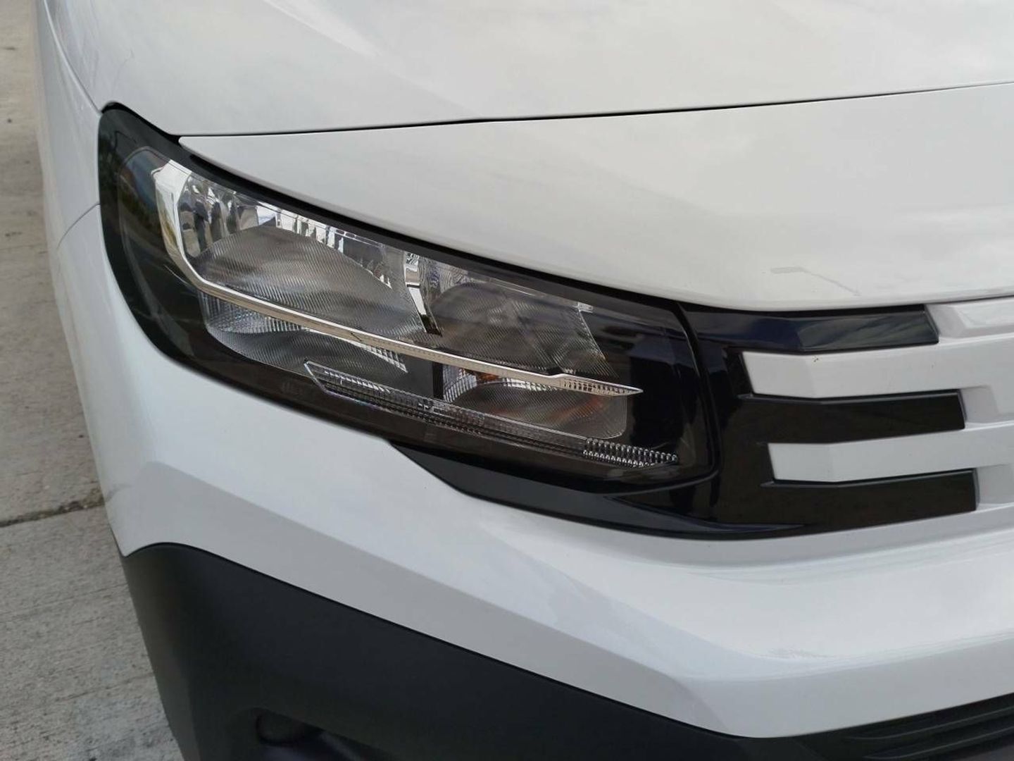 Peugeot Partner Furgon BlueHDi 100 Standard 600kg 75 kW (102 CV)