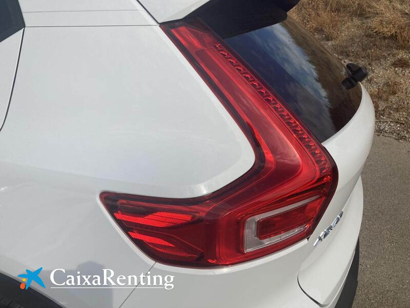 Volvo XC40 T2 Momentum Pro Auto 95 kW (129 CV)