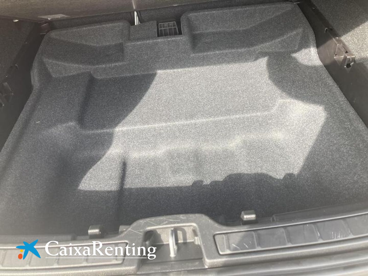 Volvo XC40 T2 Momentum Pro Auto 95 kW (129 CV)