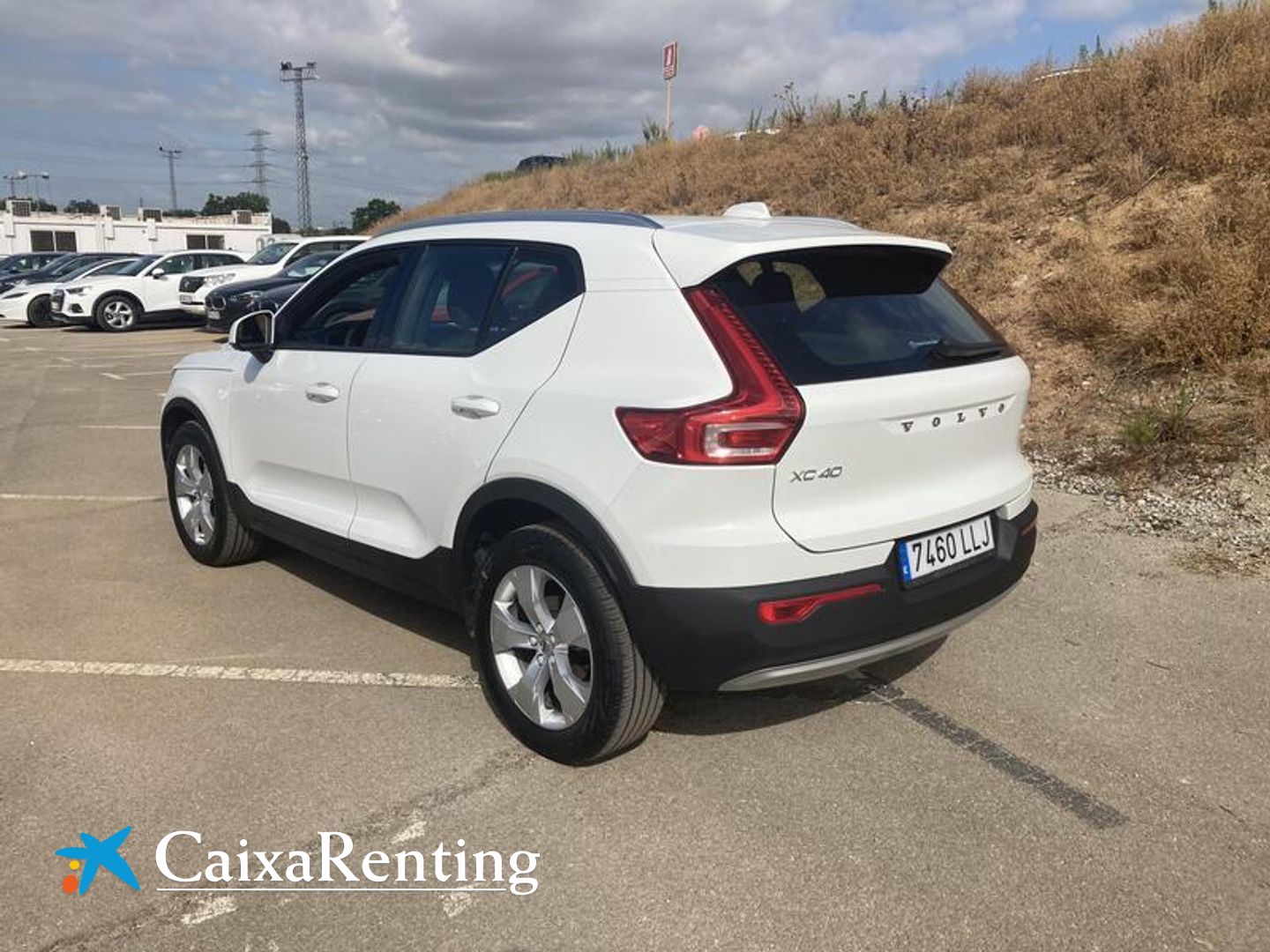 Volvo XC40 T2 Momentum Pro Auto 95 kW (129 CV)