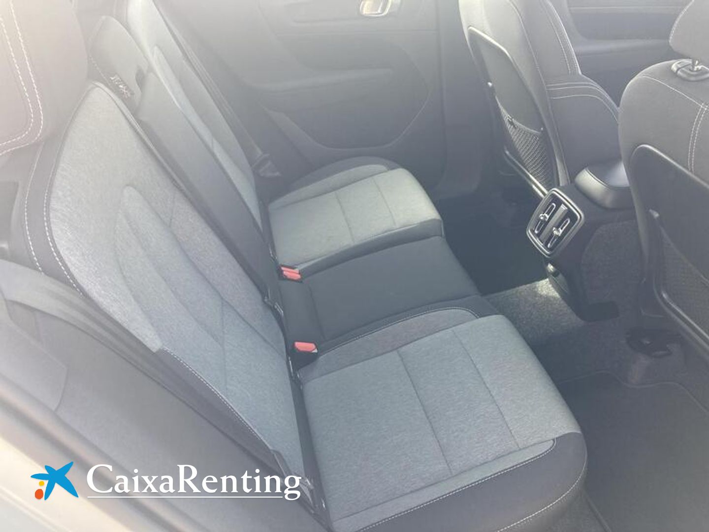 Volvo XC40 T2 Momentum Pro Auto 95 kW (129 CV)