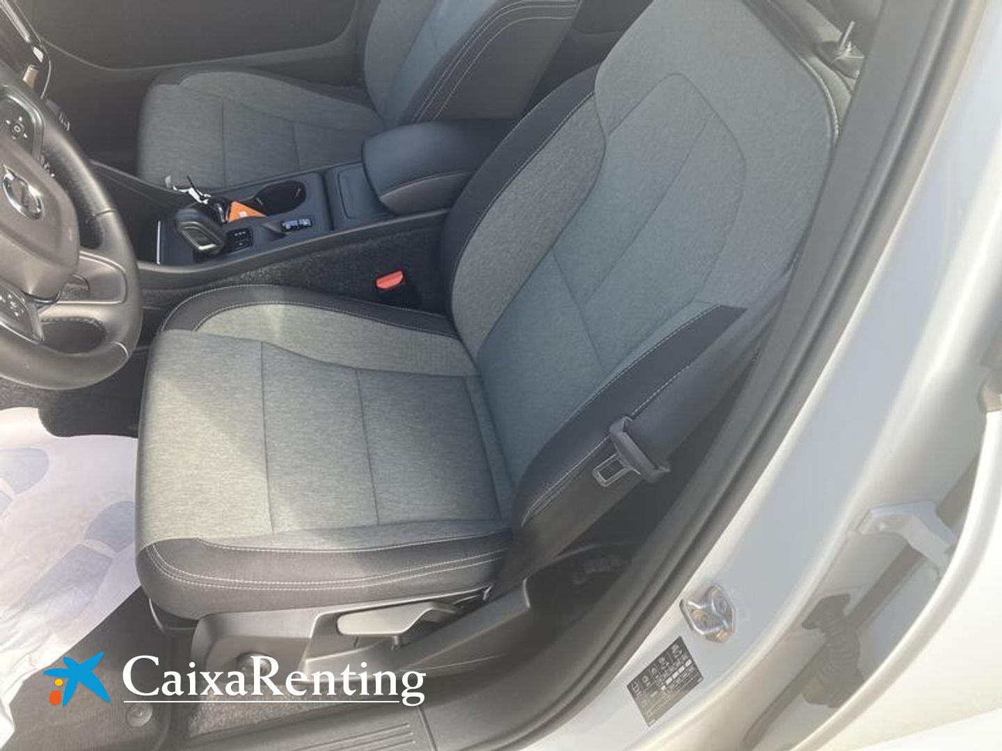 Volvo XC40 T2 Momentum Pro Auto 95 kW (129 CV)