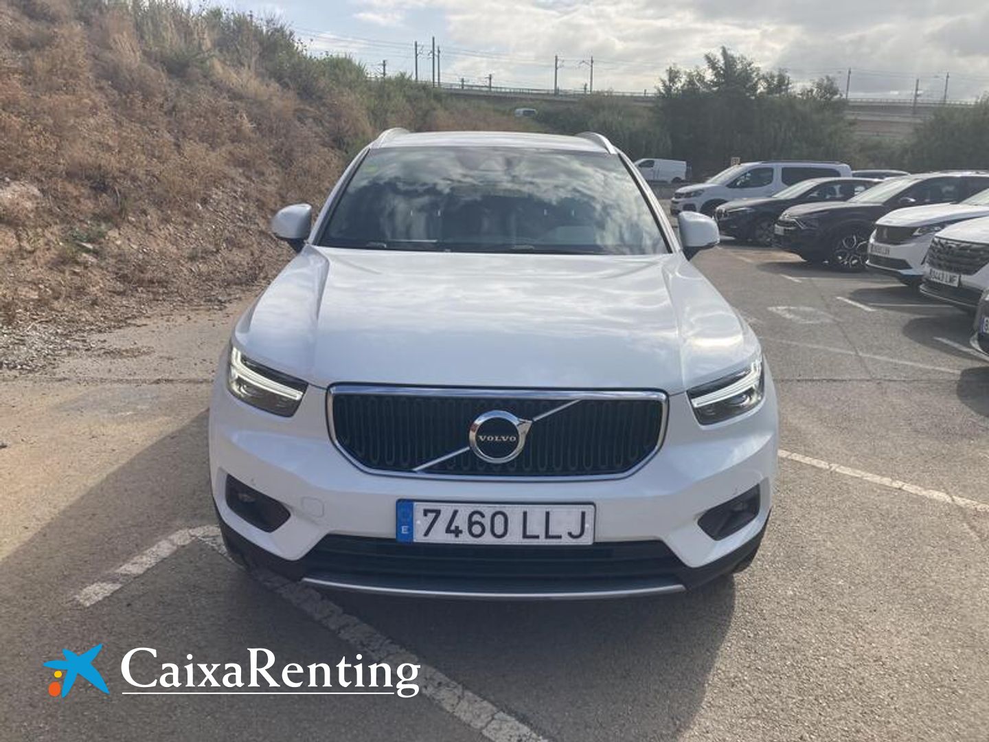 Volvo XC40 T2 Momentum Pro Auto 95 kW (129 CV)