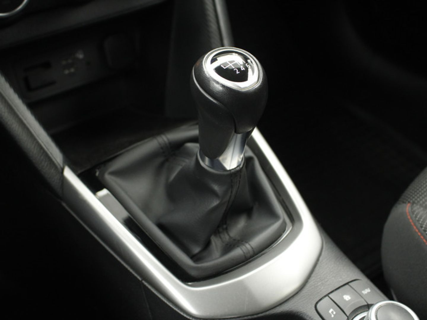 Mazda Mazda 2 1.5 G e-SKYACTIV Homura 66 kW (90 CV)