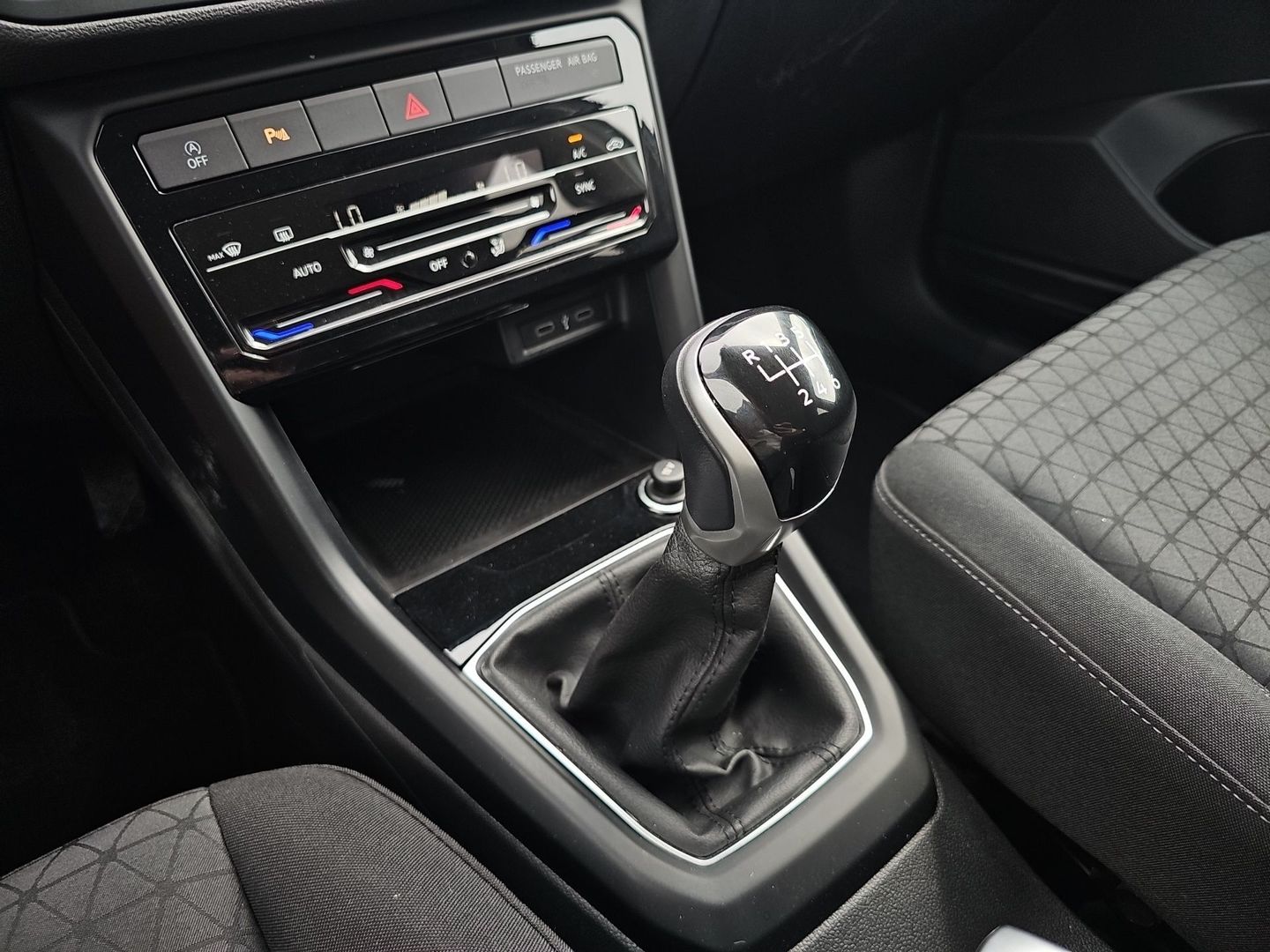 Volkswagen T-Cross Advance 1.0 TSI 81 kW (110 CV)