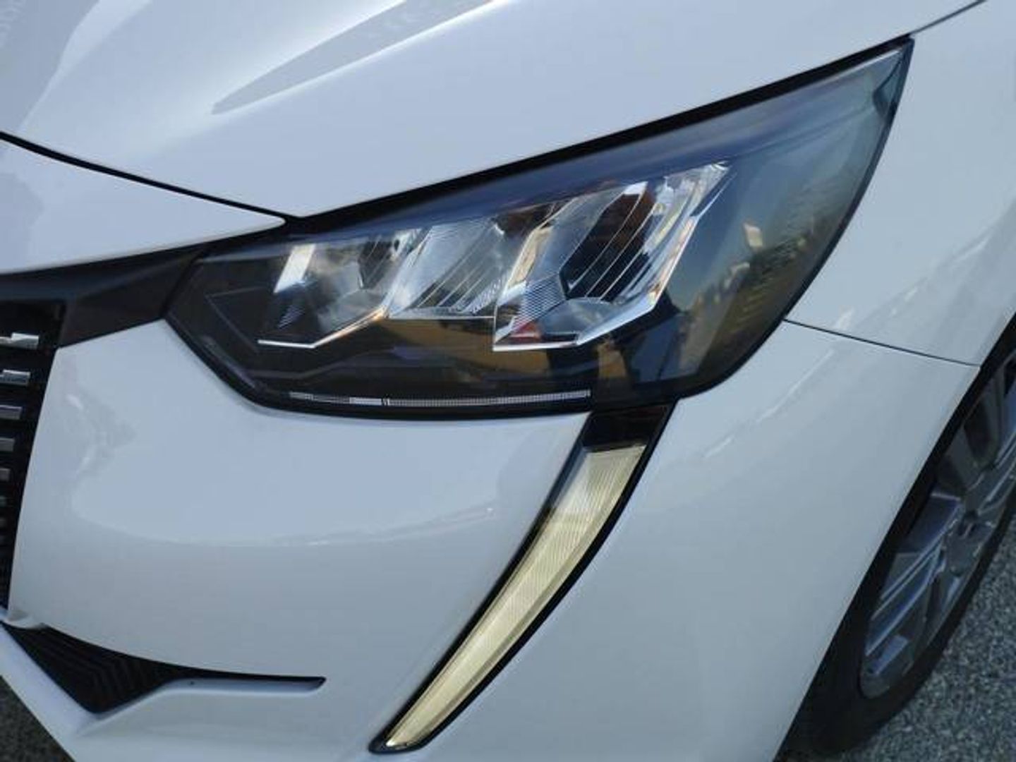 Peugeot 208 BlueHDi 100 Active Pack 75 kW (100 CV)