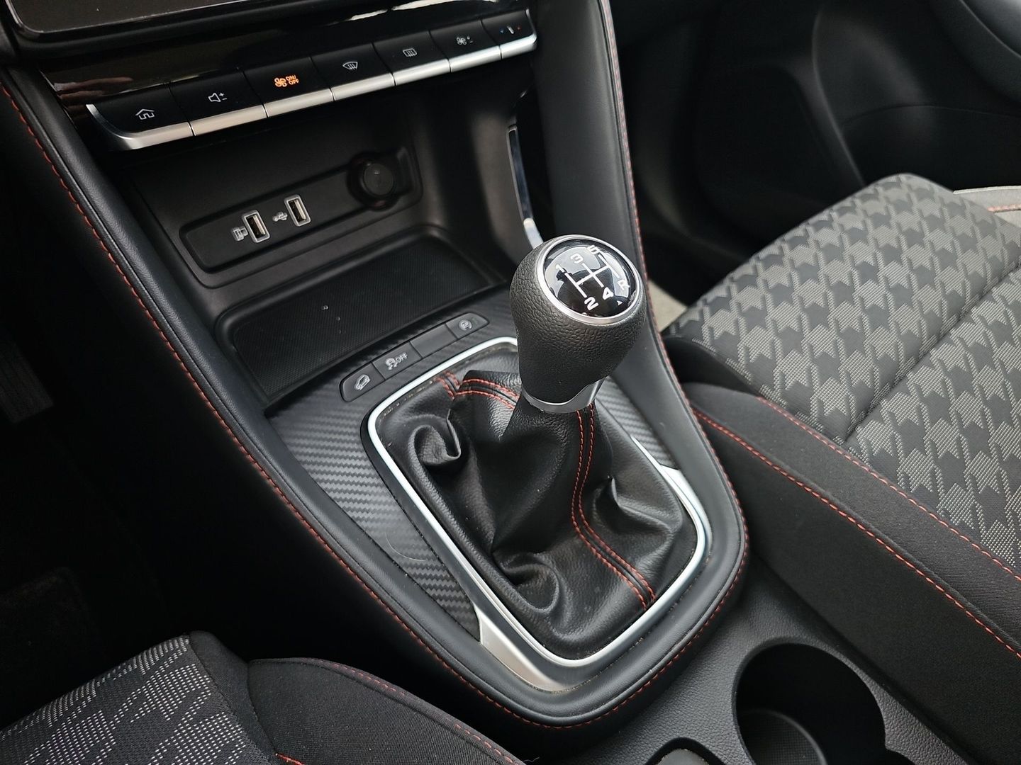 MG ZS 1.5 Comfort 78 kW (106 CV)