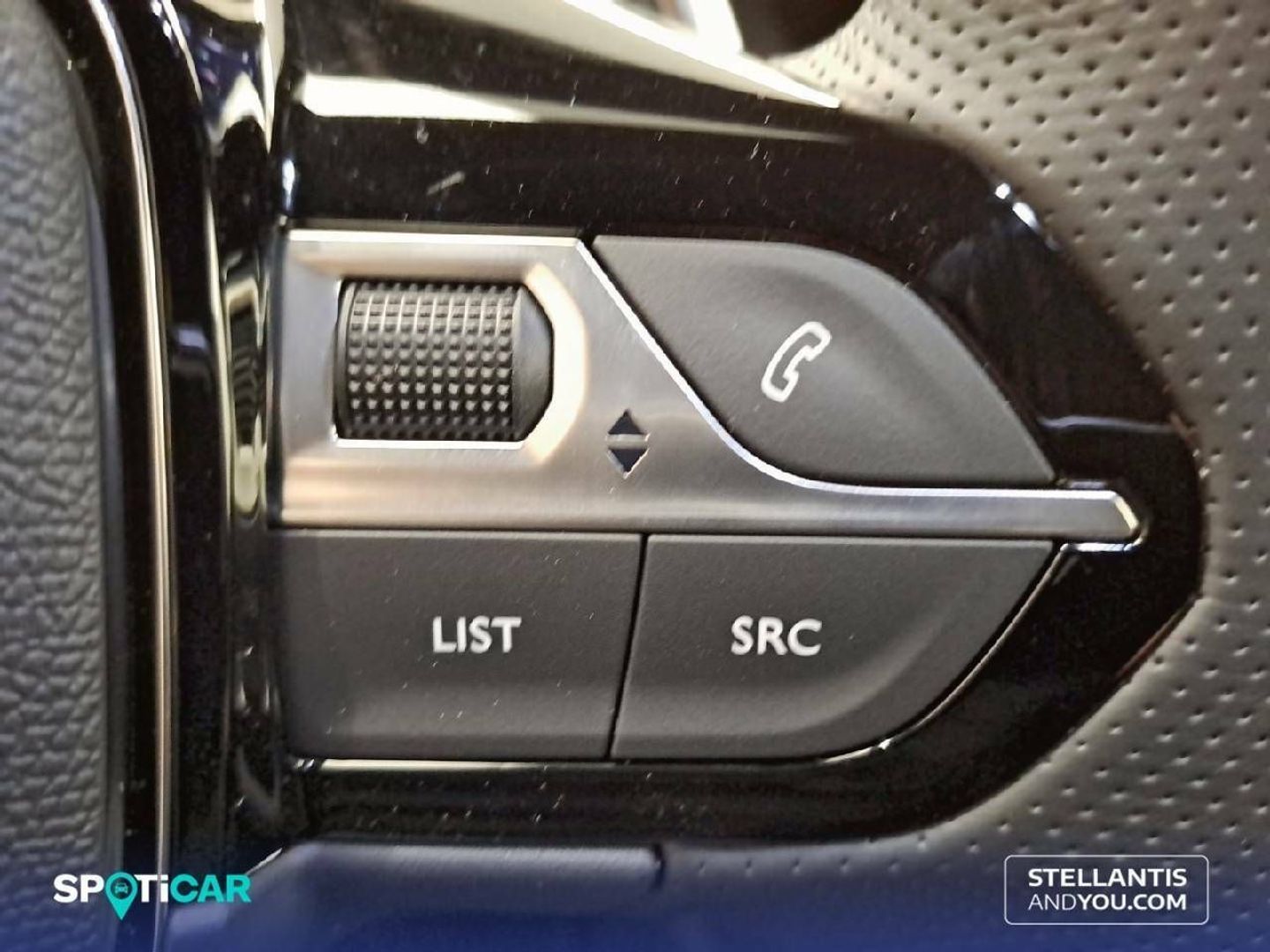 Peugeot 2008 GT Hybrid eDCS6 100 kW (136 CV)