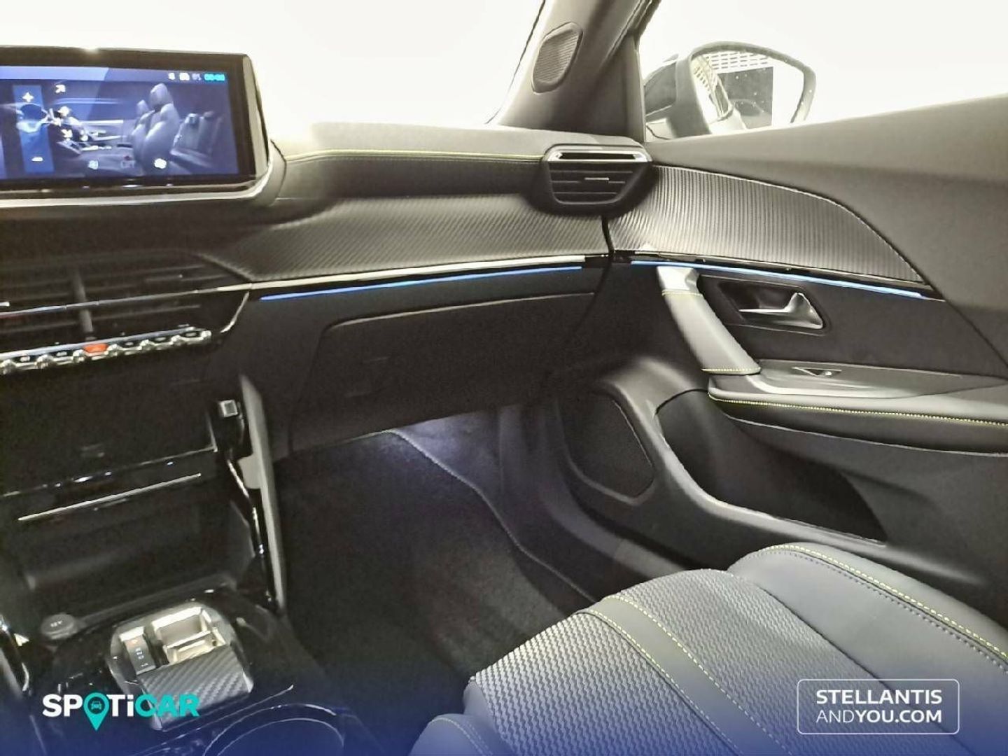 Peugeot 2008 GT Hybrid eDCS6 100 kW (136 CV)