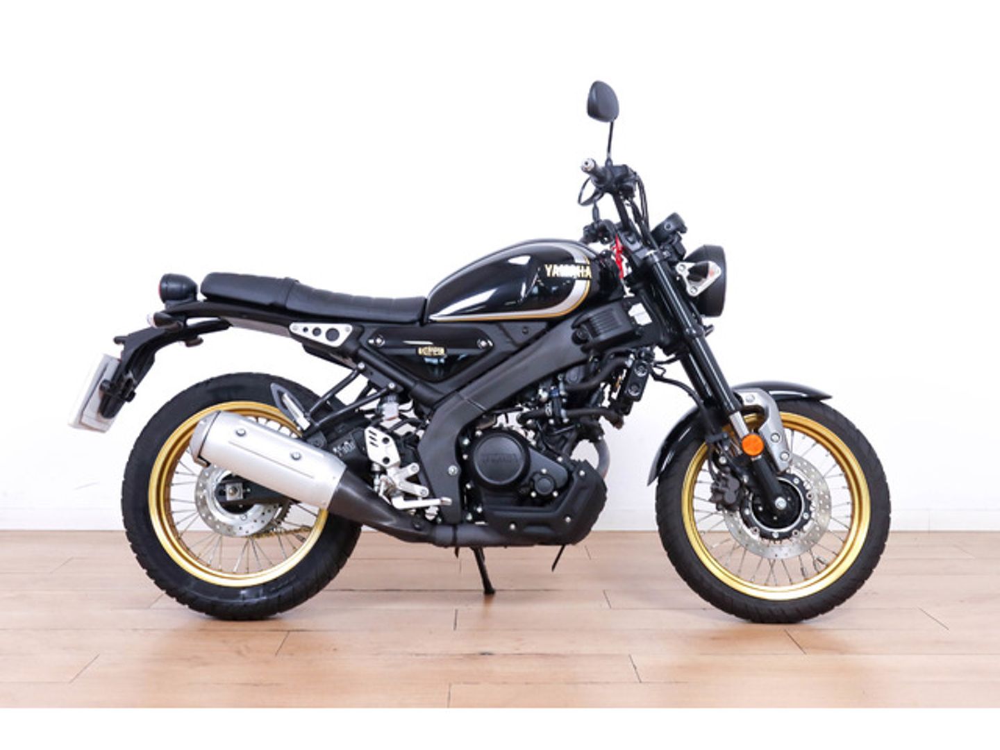 Yamaha XSR125 Legacy Negro Motorcycle