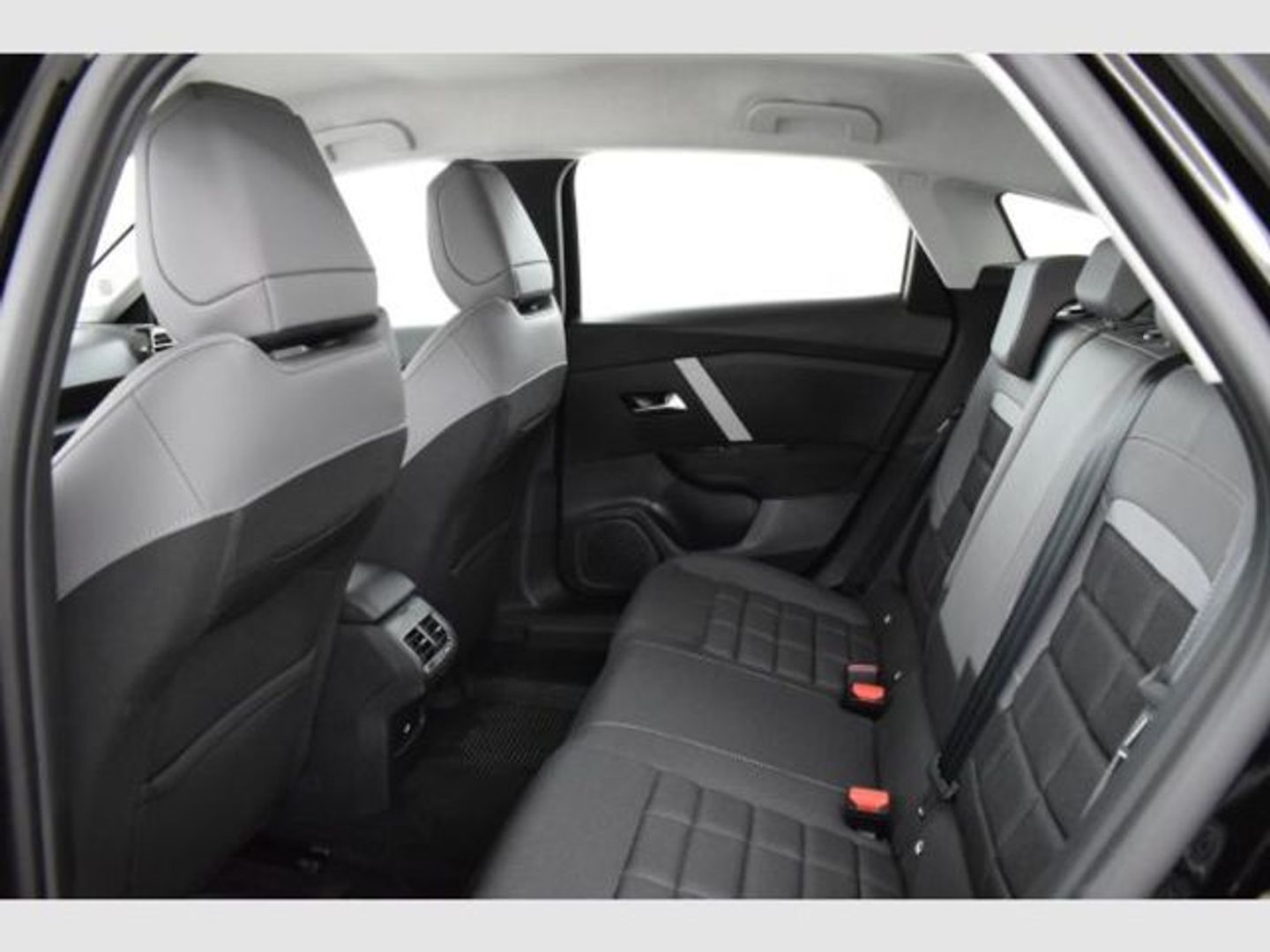Citroen C4 Hybrid 136 e-DCS6 Business Edition 100 kW (136 CV)