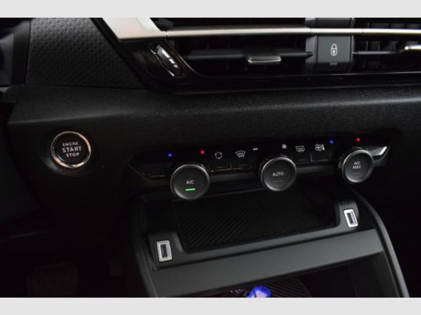 Citroen C4 Hybrid 136 e-DCS6 Business Edition 100 kW (136 CV)