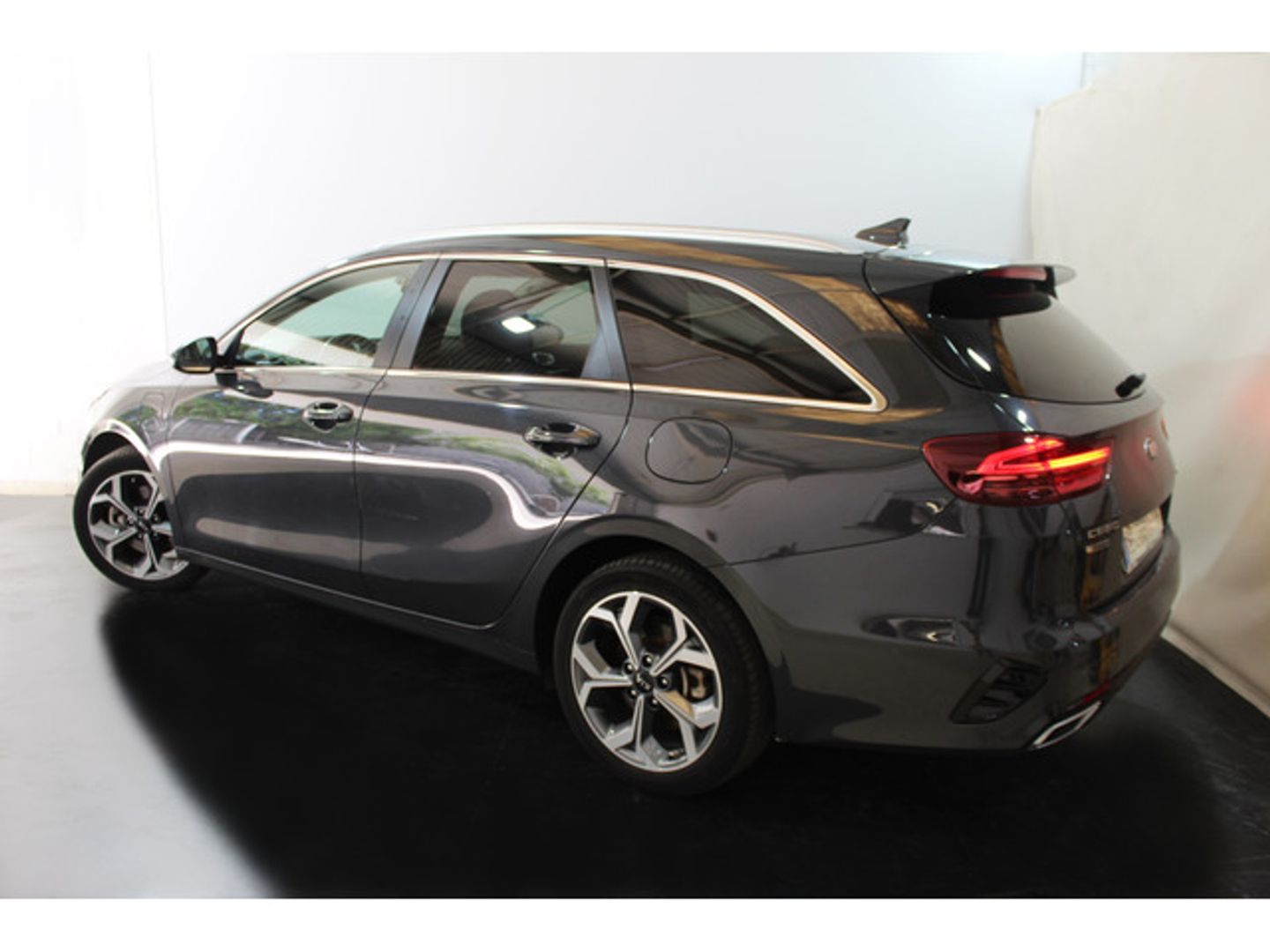 Kia Ceed Tourer 1.6 GDi Eco-Dynamics PHEV eMotion 104 kW (141 CV)