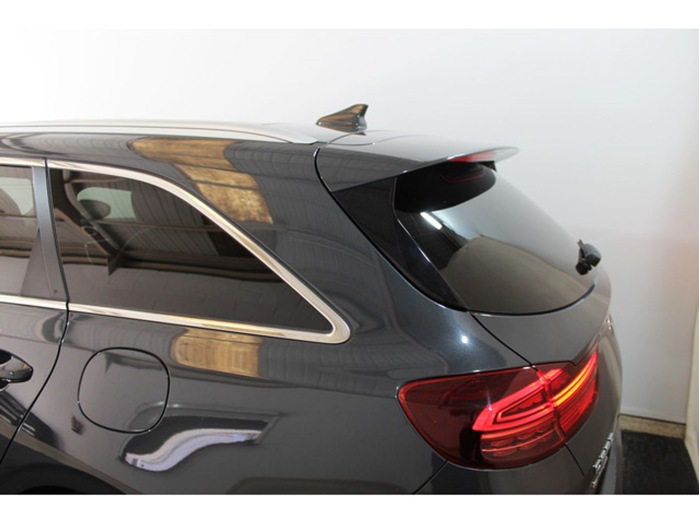 Kia Ceed Tourer 1.6 GDi Eco-Dynamics PHEV eMotion 104 kW (141 CV)