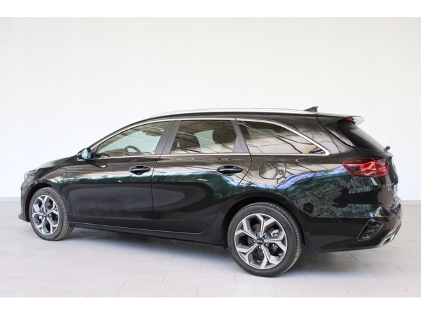 Kia Ceed Tourer 1.6 GDi Eco-Dynamics PHEV eMotion 104 kW (141 CV)