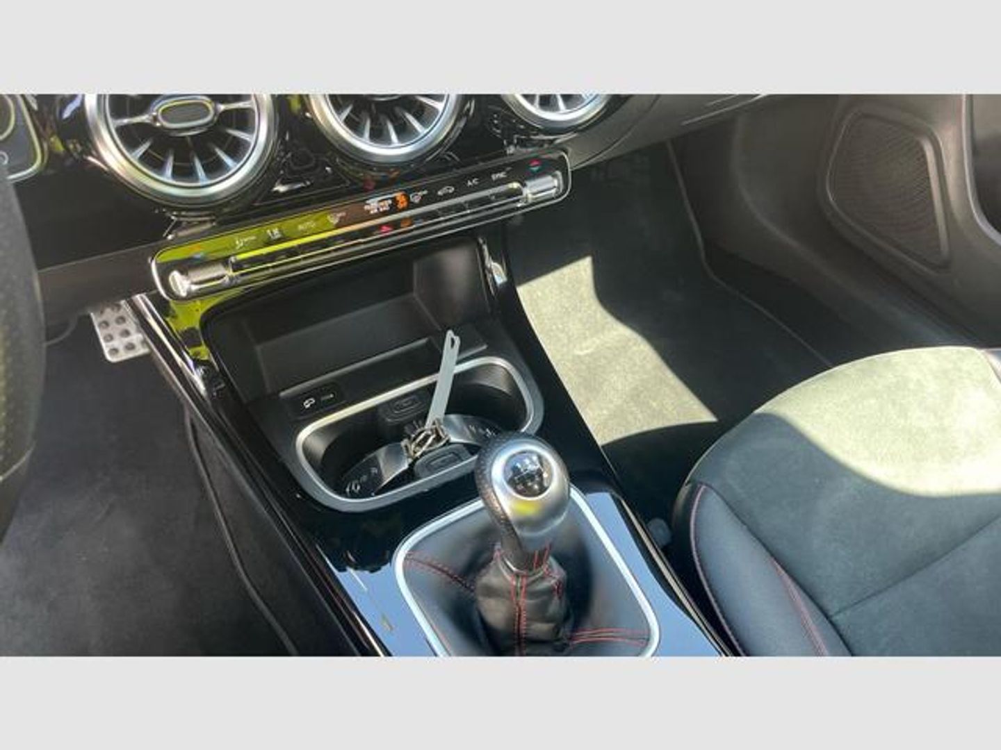 Mercedes-Benz CLA 180 100 kW (136 CV)