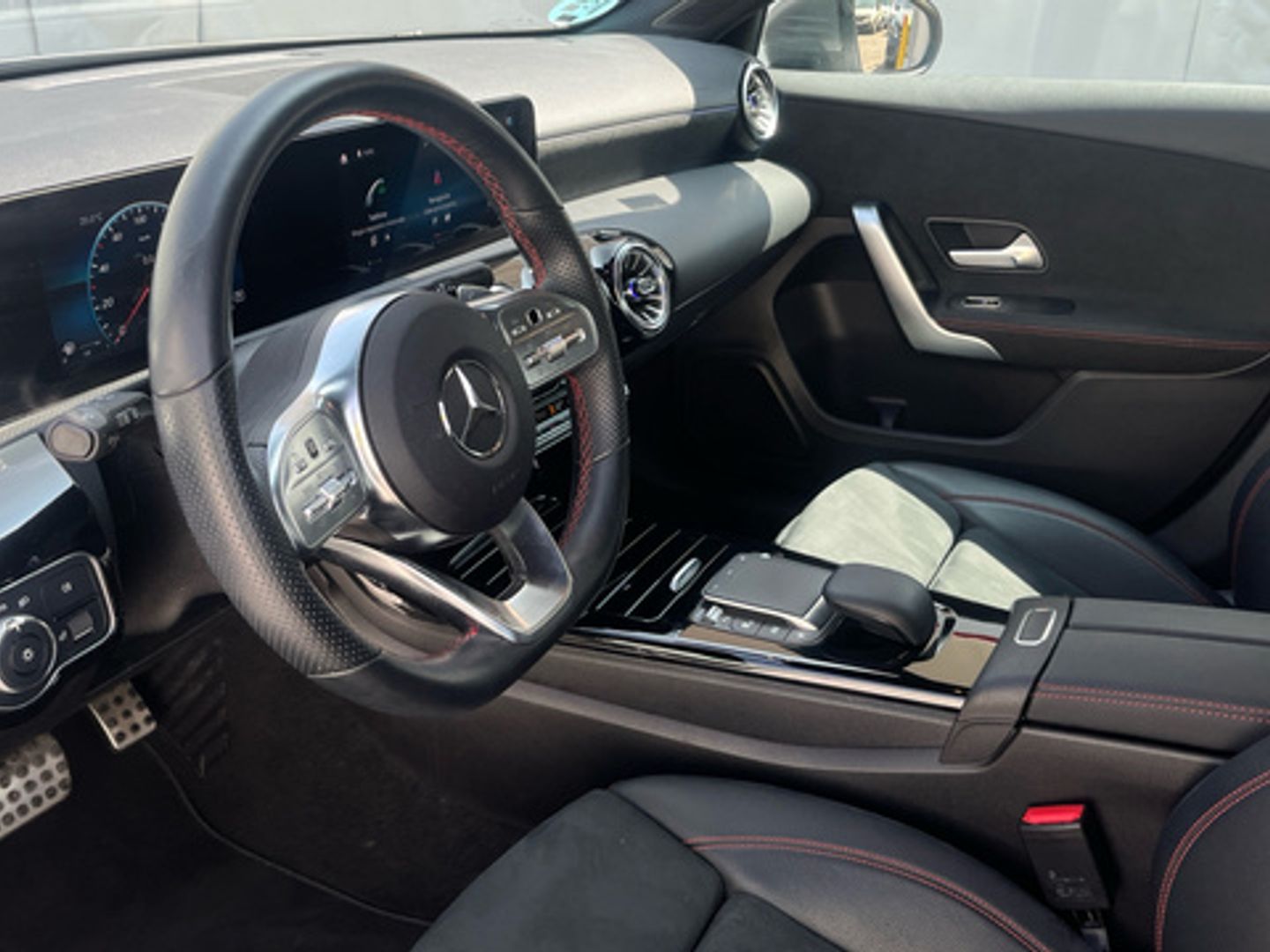 Mercedes-Benz Clase A 180 100 kW (136 CV)