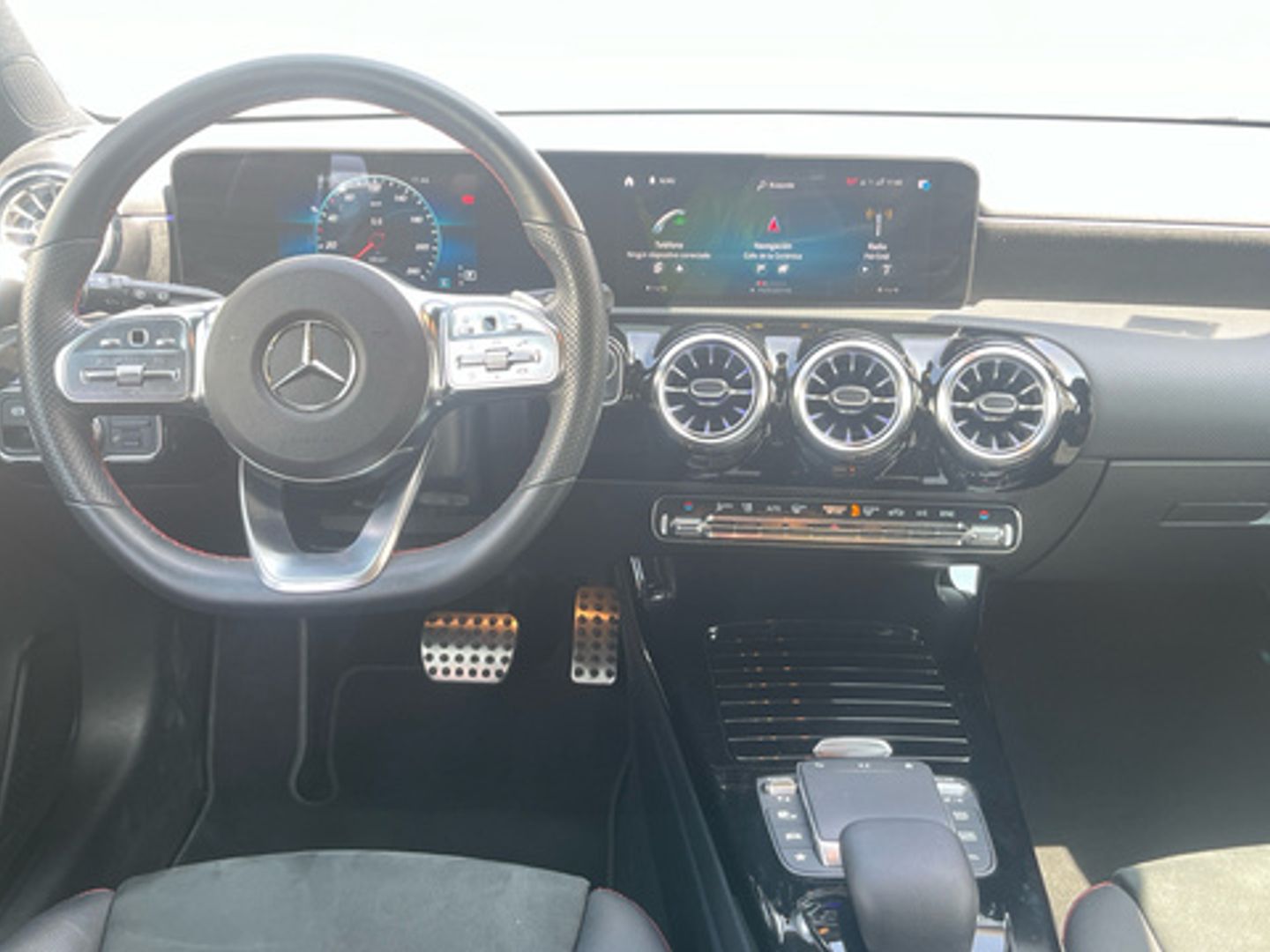 Mercedes-Benz Clase A 180 100 kW (136 CV)