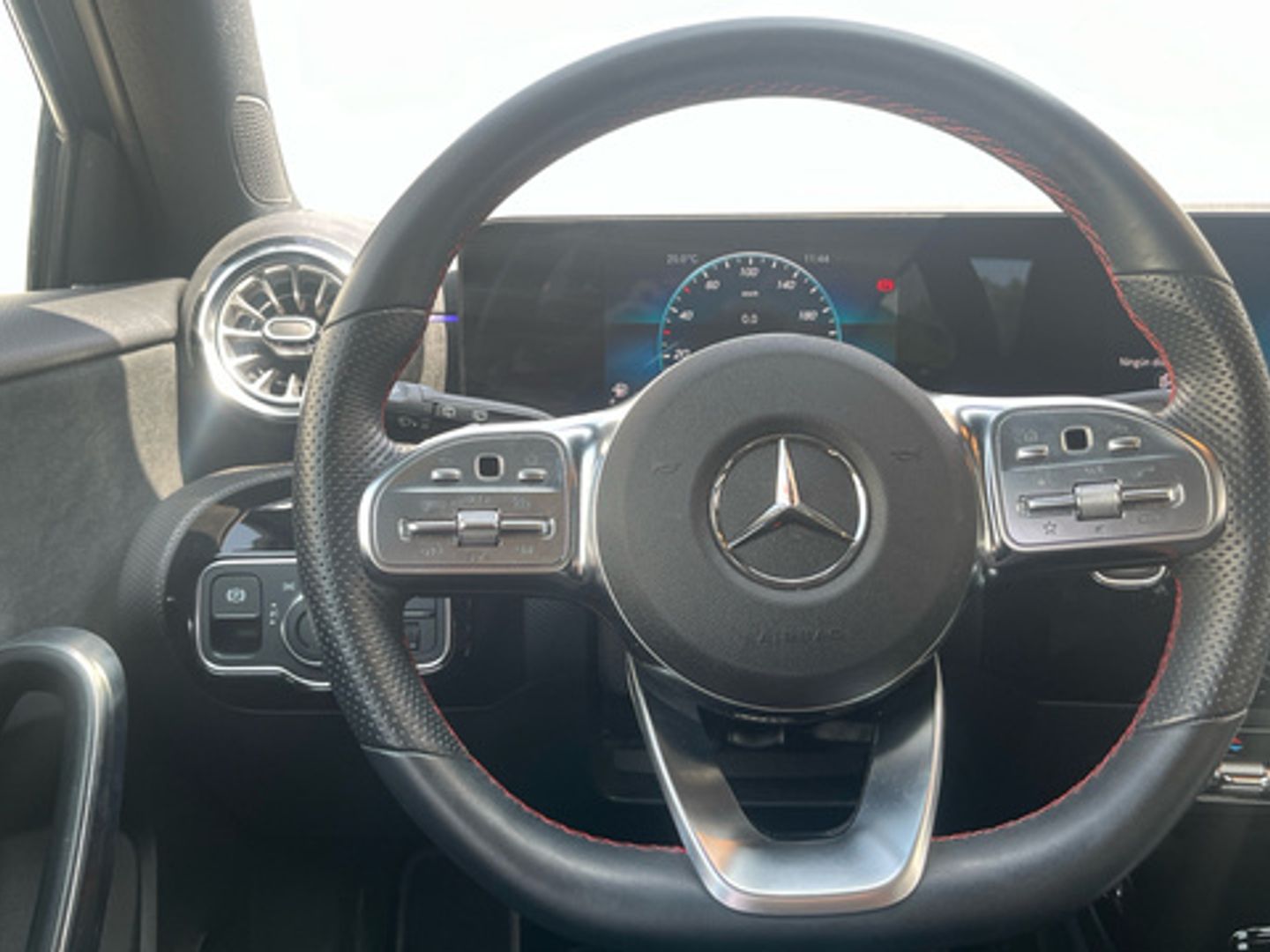 Mercedes-Benz Clase A 180 100 kW (136 CV)