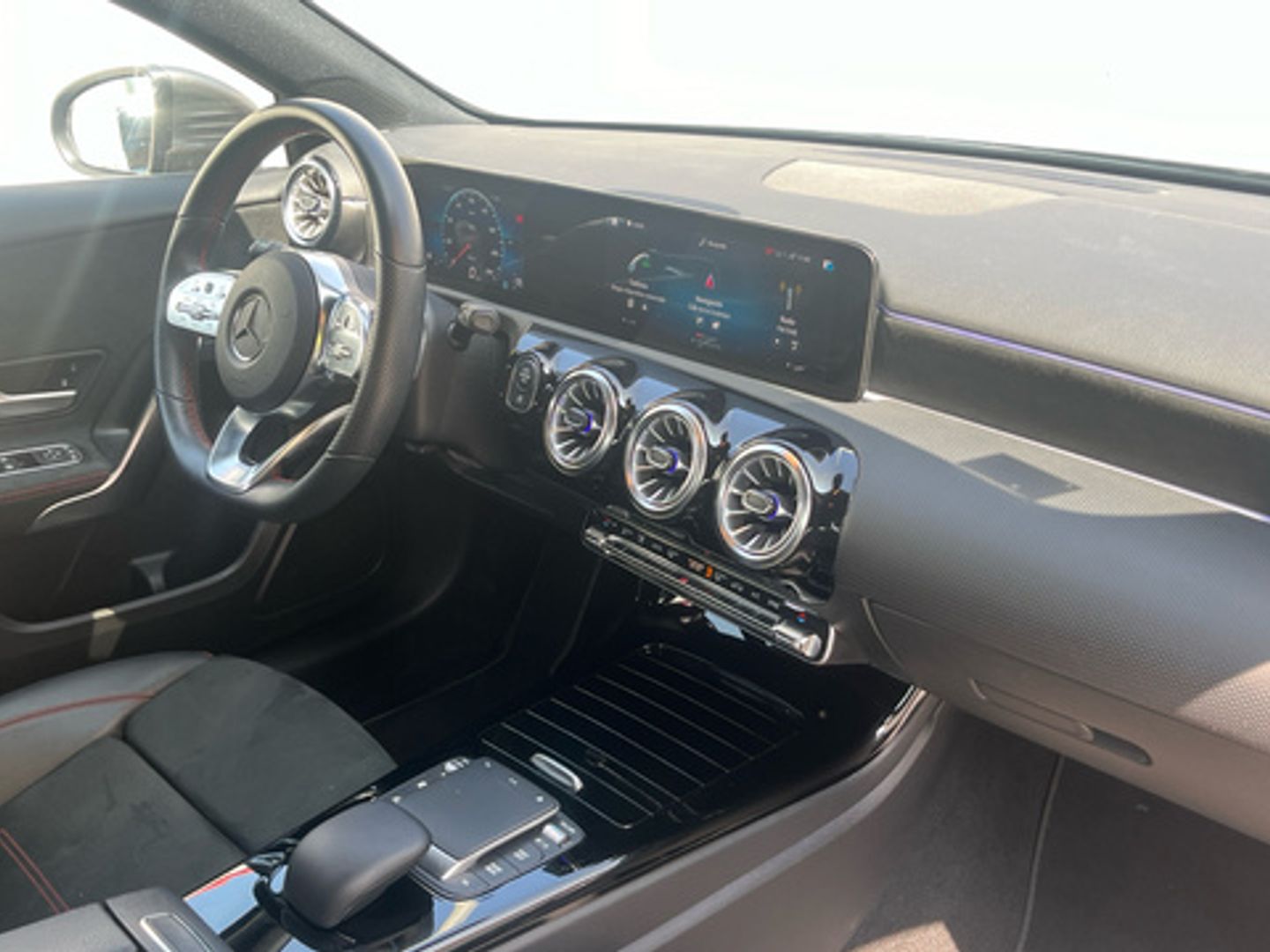 Mercedes-Benz Clase A 180 100 kW (136 CV)